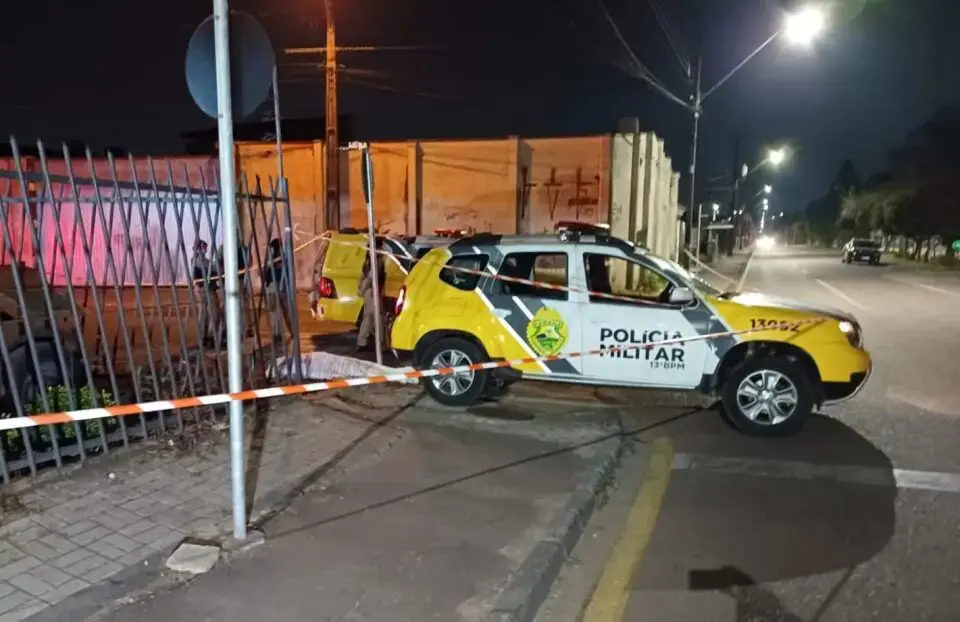 Mulher é Encontrada Morta com Air Fryer nas Mãos em Curitiba